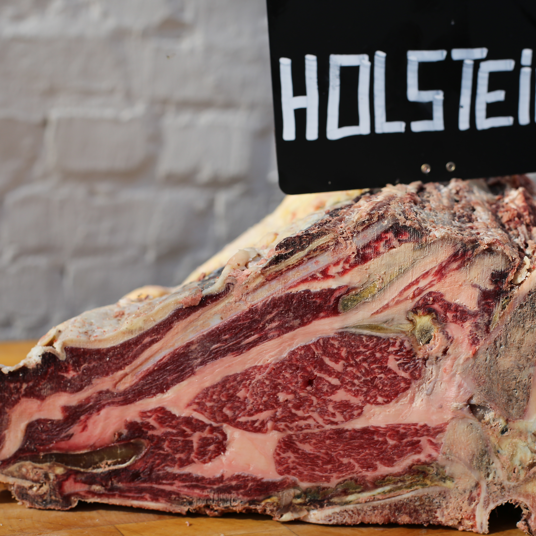 Côte à l'Os Holstein Maturée 4-8 Semaines | Viande Maturée | La Boucherie